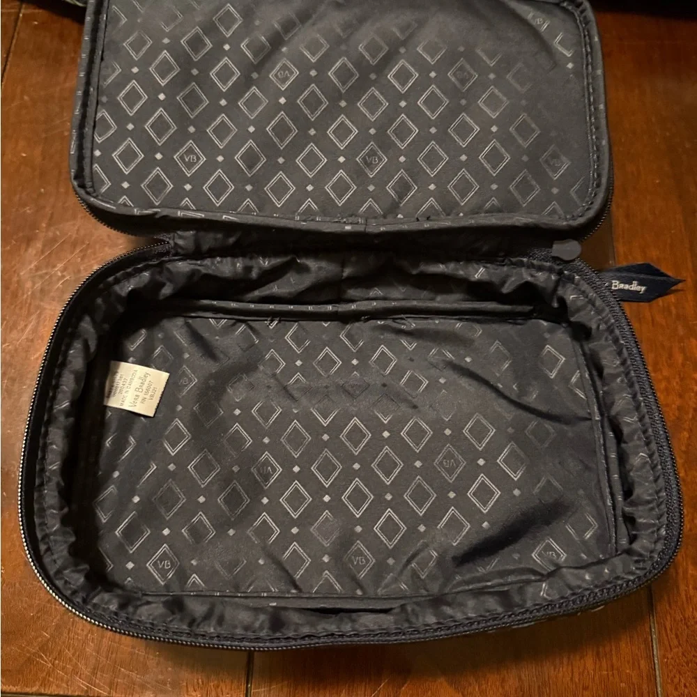 Vera Bradley 4 piece Travel Cosmetic Bag Set - Ocean Print (NWT) - Picture 4 of 6